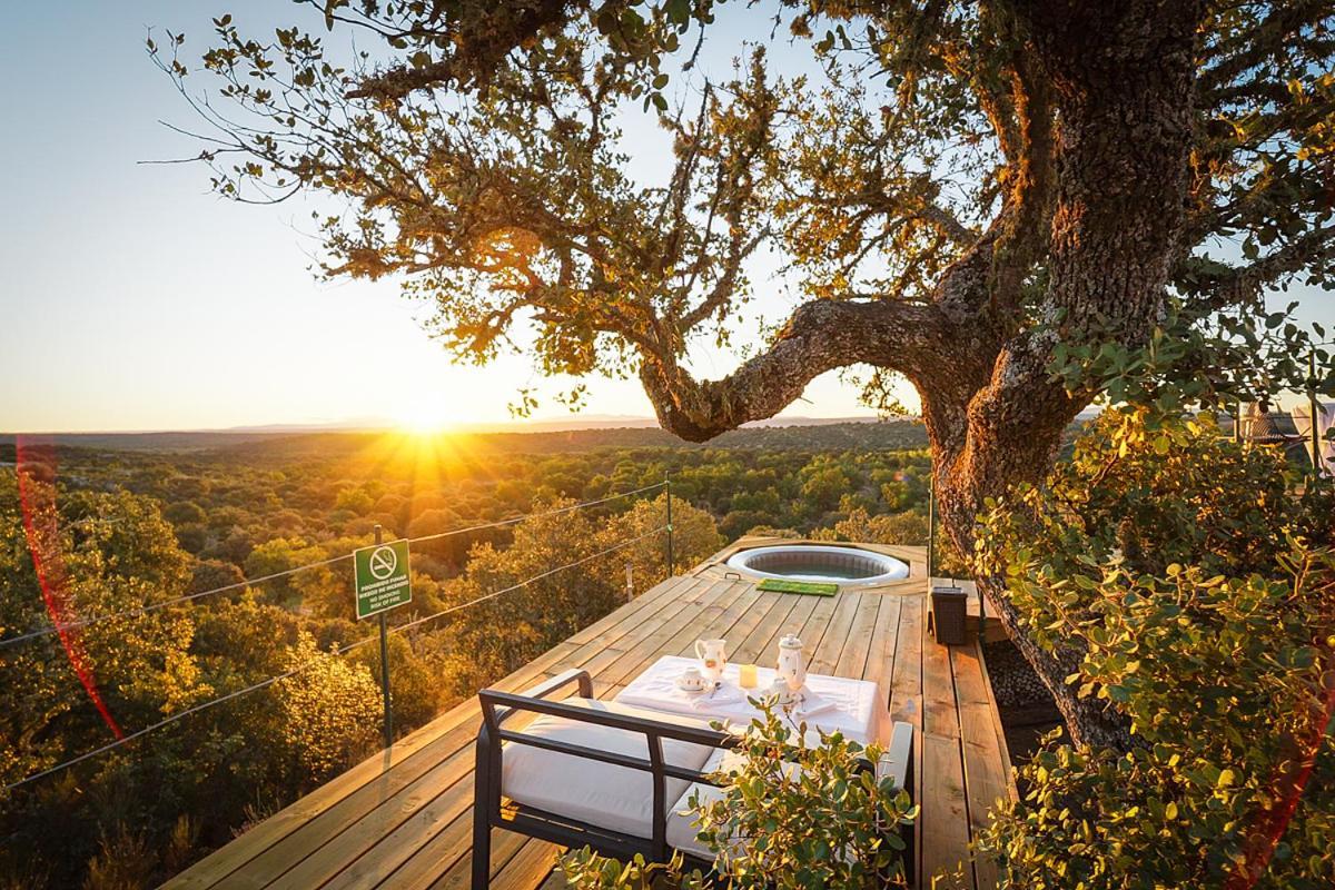 Eco-Lodge En La Reserva Privada Campanarios De Azaba - Proyecto De Conservacion Espeja Exterior foto